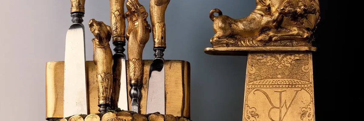 ein goldenes Weidbesteck