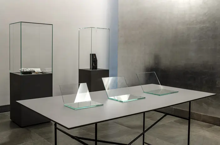 Tilman Hornig, Untitled (GlassBook), 2013