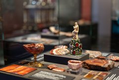 Ausstellungsansicht „...die Schönheit der ganzen Welt“. Heinrich Taddel und sein Steinkabinett im Grünen Gewölbe“
